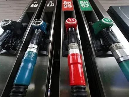 АЗК WOG и ОККО снизили цены на топливо - мониторинг АЗС