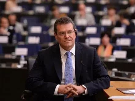 М.Шефчович: Єврокомісія не готує пропозицій щодо нових санкцій проти РФ