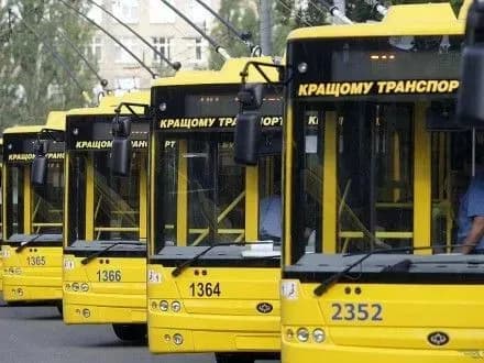 Через День Конституції та фестиваль у Києві збільшать кількість рухомого складу