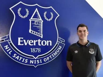 "Эвертон" приобрел воспитанника "Манчестер Юнайтед"