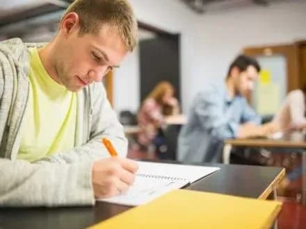 Відбулась додаткова сесія ЗНО з російської мови