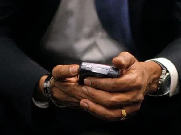 Суд дозволив ГПУ простежити дзвінки Лавриновича