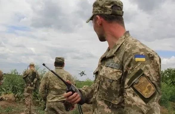 З початку доби в зоні АТО один український військовий загинув, двоє поранено