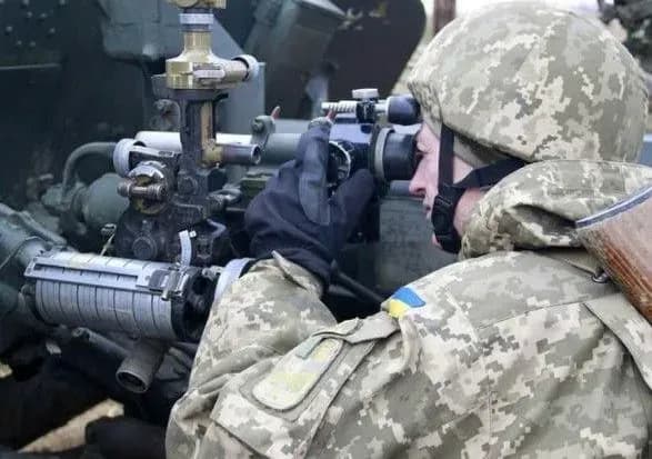 Порошенко наказав нарощувати підготовку артилеристів-ракетників