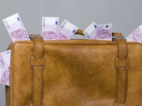 Переказ коштів з-за кордону у січні-вересні зменшився до 1,75 млрд дол. - НБУ