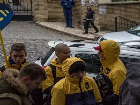 Експерти розповіли, як уберегти дитину від акцій радикалів