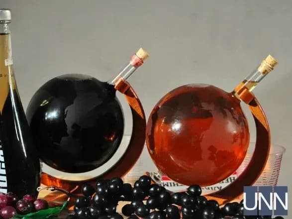"Закарпатське божоле": ужгородці продегустували вина 40 виноробів