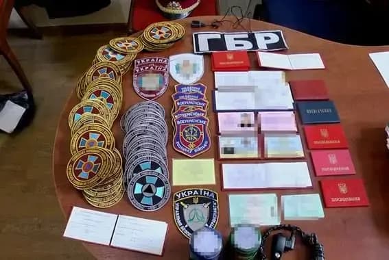 В Одесі затримали зловмисників, які представлялися співробітниками СБУ і грабували людей