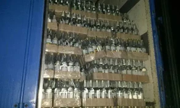 Контрафактна горілка з ОРДЛО масово збувається в Україні - активіст