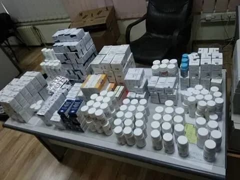 В Одеському аеропорту виявили валізу із медикаментами на 120 тисяч доларів