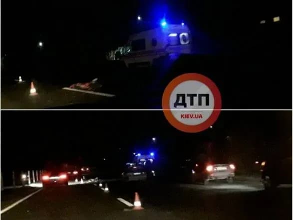 На трасі "Київ - Харків" автомобіль насмерть збив пішохода