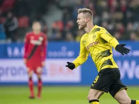 Гол Ярмоленка допоміг "Борусії" вирвати нічию у грі з "Байєром"