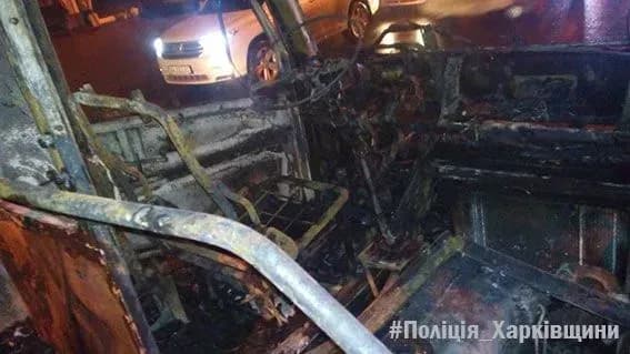 В Харькове во время движения загорелась маршрутка