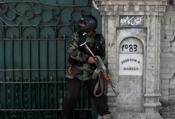 Восьмеро людей загинуло внаслідок атаки церкви на півдні Пакистану
