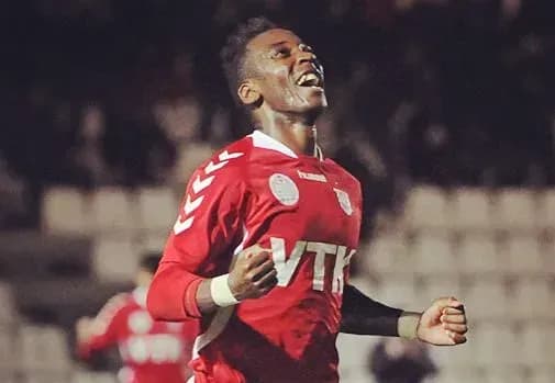 Луганська "Зоря" підписала камерунського півзахисника