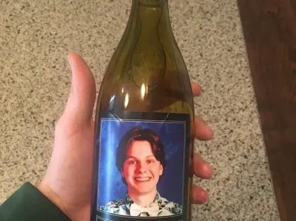 У США батьки обрали незвичний подарунок для вчителя їх дитини