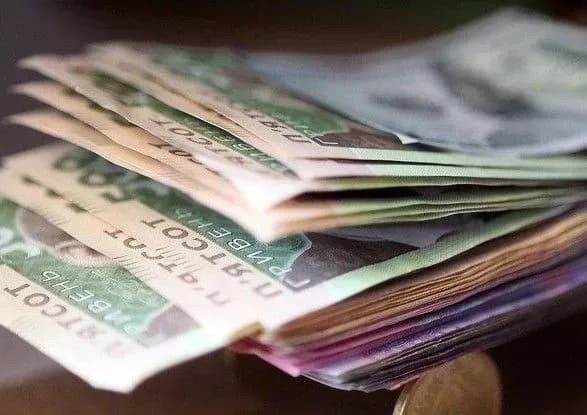 Зарплата у січні зросте практично на 17% - Розенко