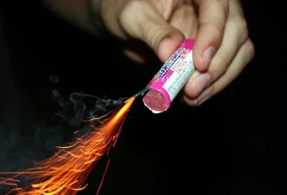 Через необережне поводження з піротехнікою на Новий рік травмовано двох дітей