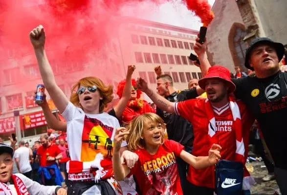 Бійка перед футбольним матчем в Іспанії: 23 фанів заарештували