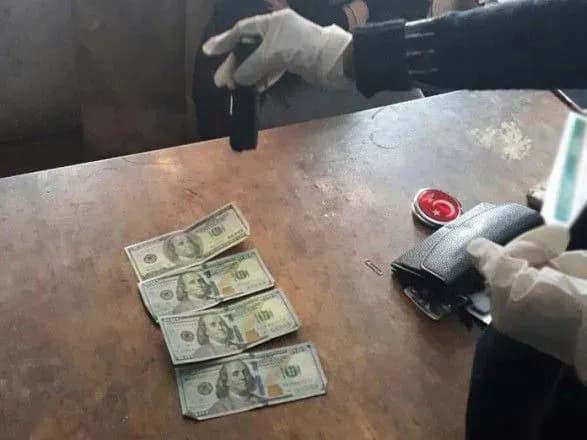 Заступницю міського голови на Львівщині піймали на хабарі