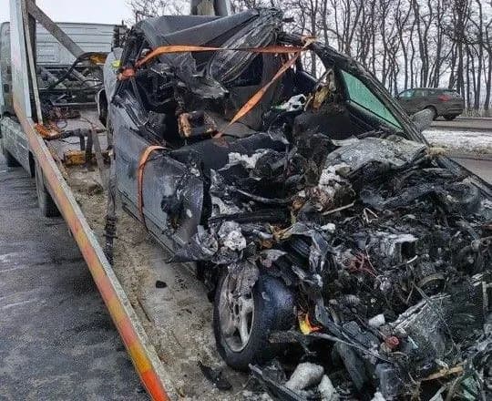 Легковик влетів у фуру на Харківщині: четверо людей загинули