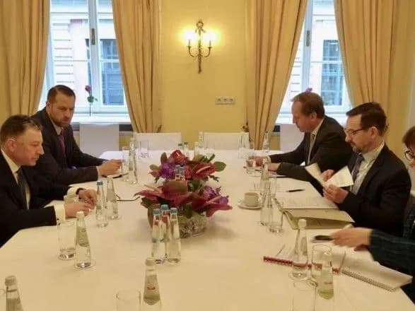Курт Волкер в Мюнхене встретился с представителями ОБСЕ