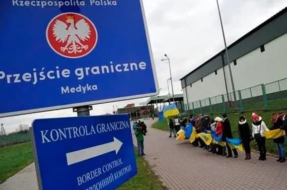 Привабливість польських багатств залишає Україну без робочої сили - Bloomberg