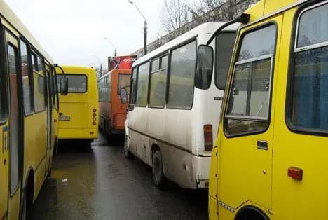 КМДА після перевірки маршруток розірвала договори з чотирма перевізниками