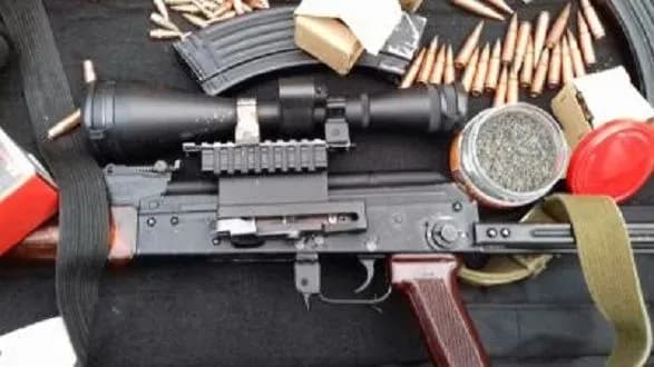 Біля кордону на Закарпатті спіймали озброєних браконьєрів