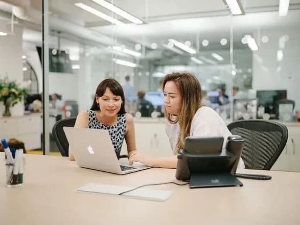 Що зміниться в Україні у березні: страхові виплати, військові пенсії, ціни і тарифи