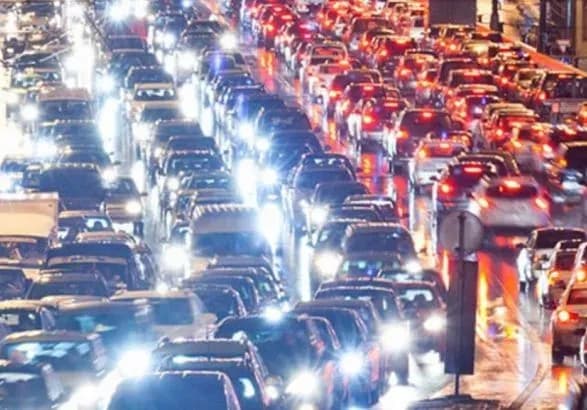 В Києві рівень заторів досяг позначки в 10 балів