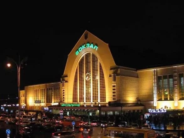 Росіянина затримали у столиці: вдарив чоловіка на вокзалі ножем у щоку