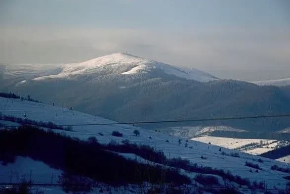 Лижники знову спровокували сходження лавини на Закарпатті