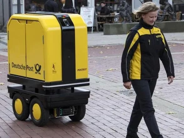 Немецкую почту обвинили в сливе данных клиентов политическим партиям