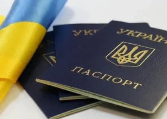 Президент пропонує урегулювати питання подвійного громадянства