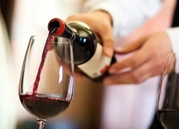 В Европейской Бизнес Ассоциации удивлены, почему в борьбе с алкоголизмом рестораны "вынесли за скобки"