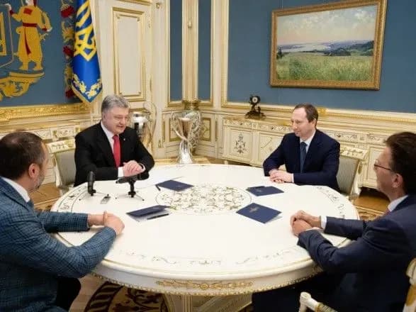 Порошенко пообіцяв деяких гостей Ліги чемпіонів поселити у себе вдома