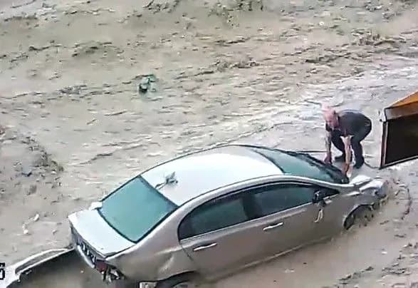 У Туреччині бушує найпотужніша за 500 років повінь