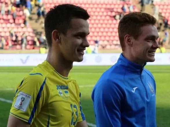 Двое футболистов "Динамо" покинули расположение сборной Украины