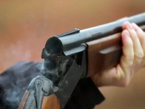 На Київщині п'яний відкрив вогонь з рушниці з балкона багатоповерхівки