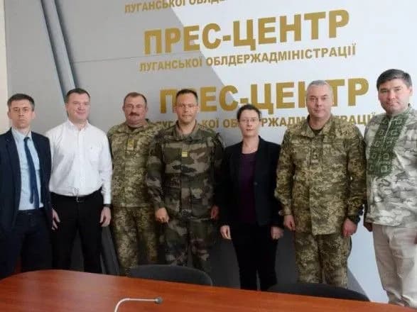 Посол Франції відвідала Луганську область