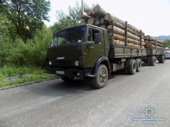 На Закарпатті лісовоз збив 8-річного велосипедиста
