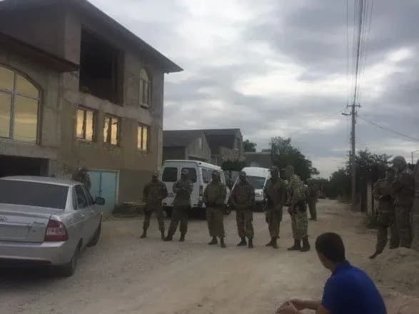 У Криму знову обшукують кримських татар