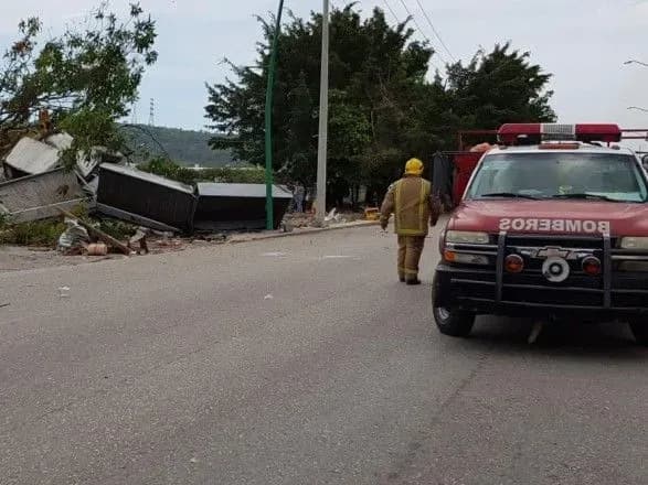 Вантажівка врізалася в групу людей на півдні Мексики