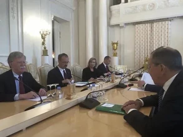 Помічник Трампа з нацбезпеки обговорив з Лавровим питання України