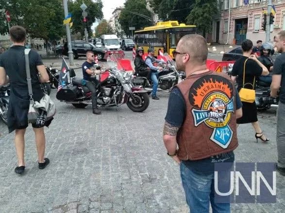 У центрі Києва відбувся байкерський заїзд