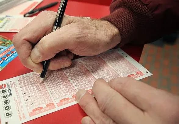 Мільйонер лотереї Powerball зібрався відвідати чемпіонат світу з регбі