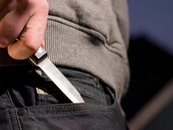 Намагався припинити бійку: на Полтавщині ножем поранили поліцейського