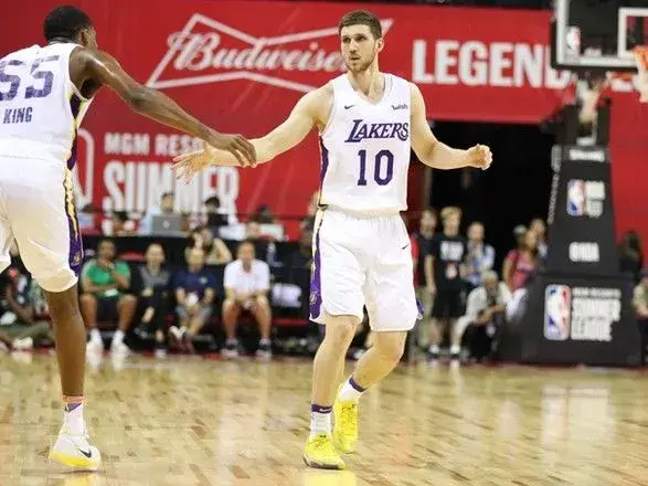 Тренер "Лейкерс" розхвалив гру українця Михайлюка