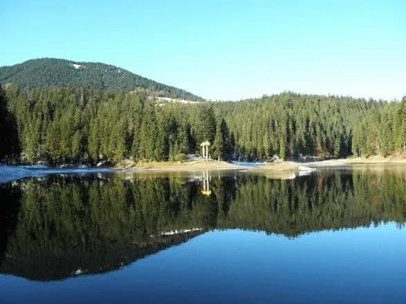 На озеро Синевир тимчасово не пускатимуть